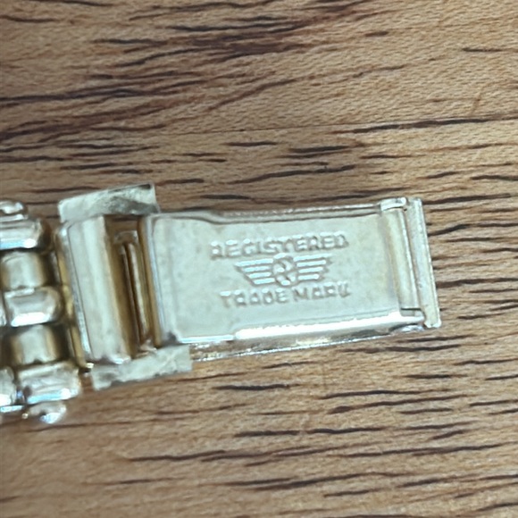 Dumai Flag Design Watch - Picture 12 of 15